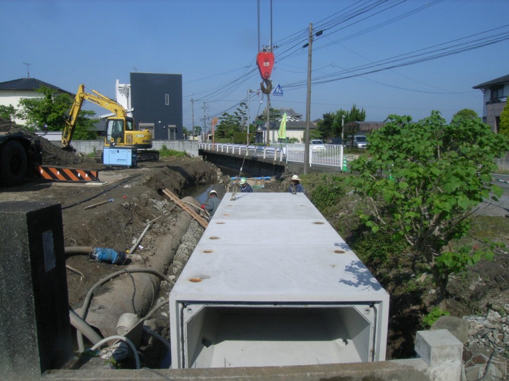 香川用水 吉野幹線水路改修（その8）工事 - 筒井工業株式会社