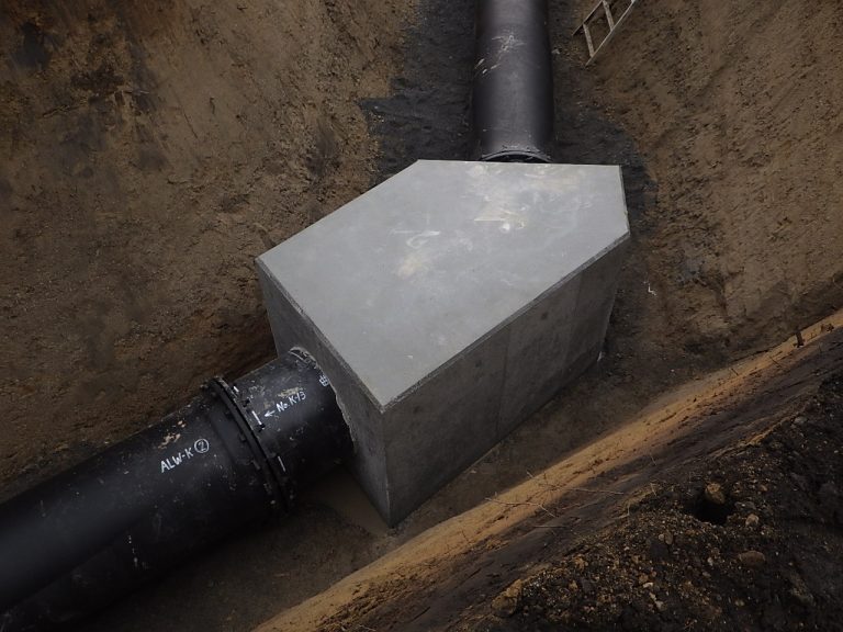 スラストブロック 株式会社山本建設建材